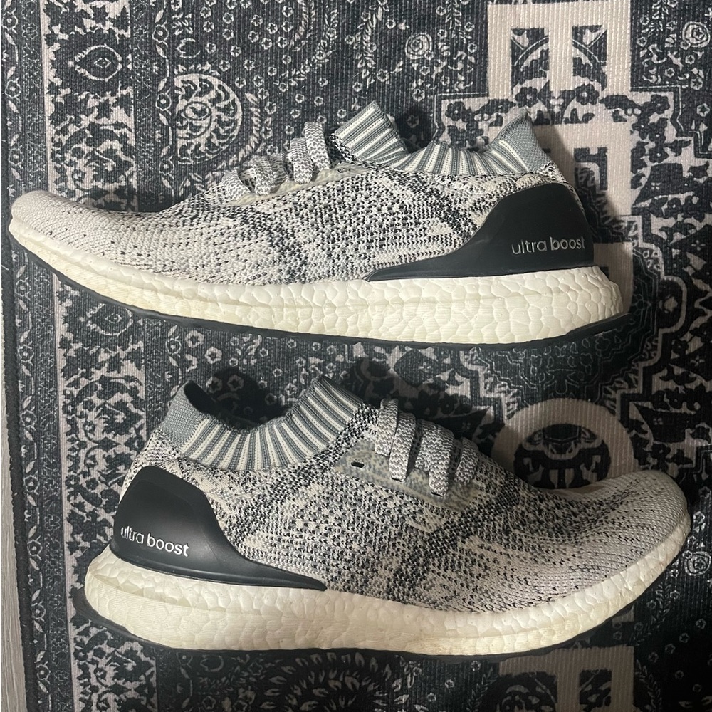 ADIDAS ULTRABOOST